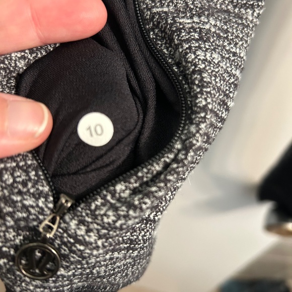 Lululemon Bhakti Yoga Jacket Size 10 - Picture 8 of 8